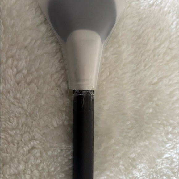 MAC 116 Black Makeup Brush - Picture 3 of 4